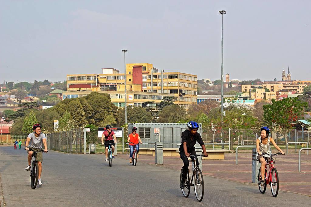 Rosebank Accommodation Johannesburg Exterior foto