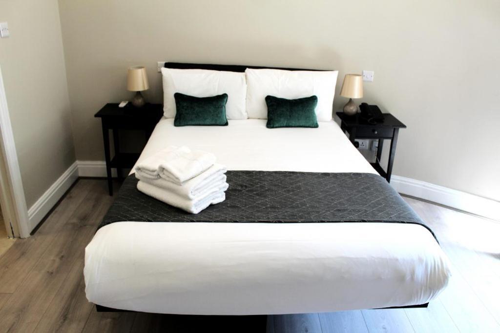 Rosebank Accommodation Johannesburg Exterior foto